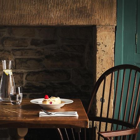 The Pilsley Inn - Chatsworth บาสโลว์ ภายนอก รูปภาพ