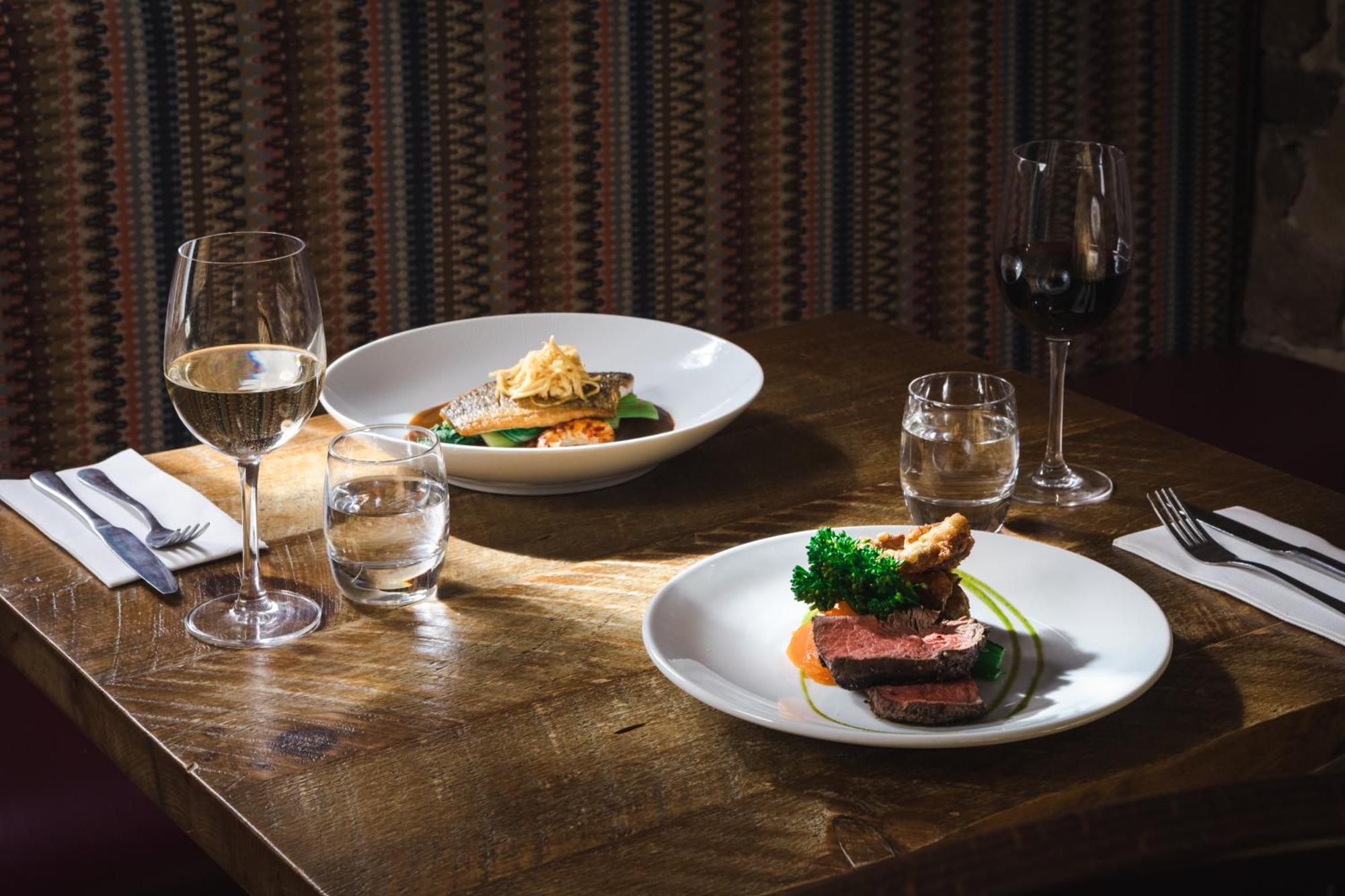 The Pilsley Inn - Chatsworth บาสโลว์ ภายนอก รูปภาพ