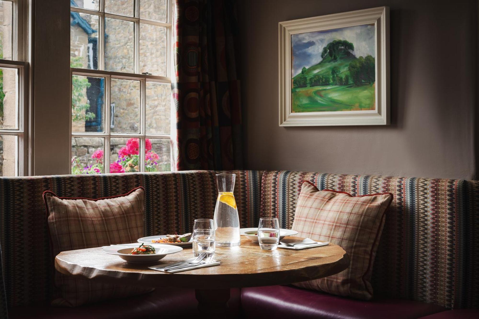 The Pilsley Inn - Chatsworth บาสโลว์ ภายนอก รูปภาพ