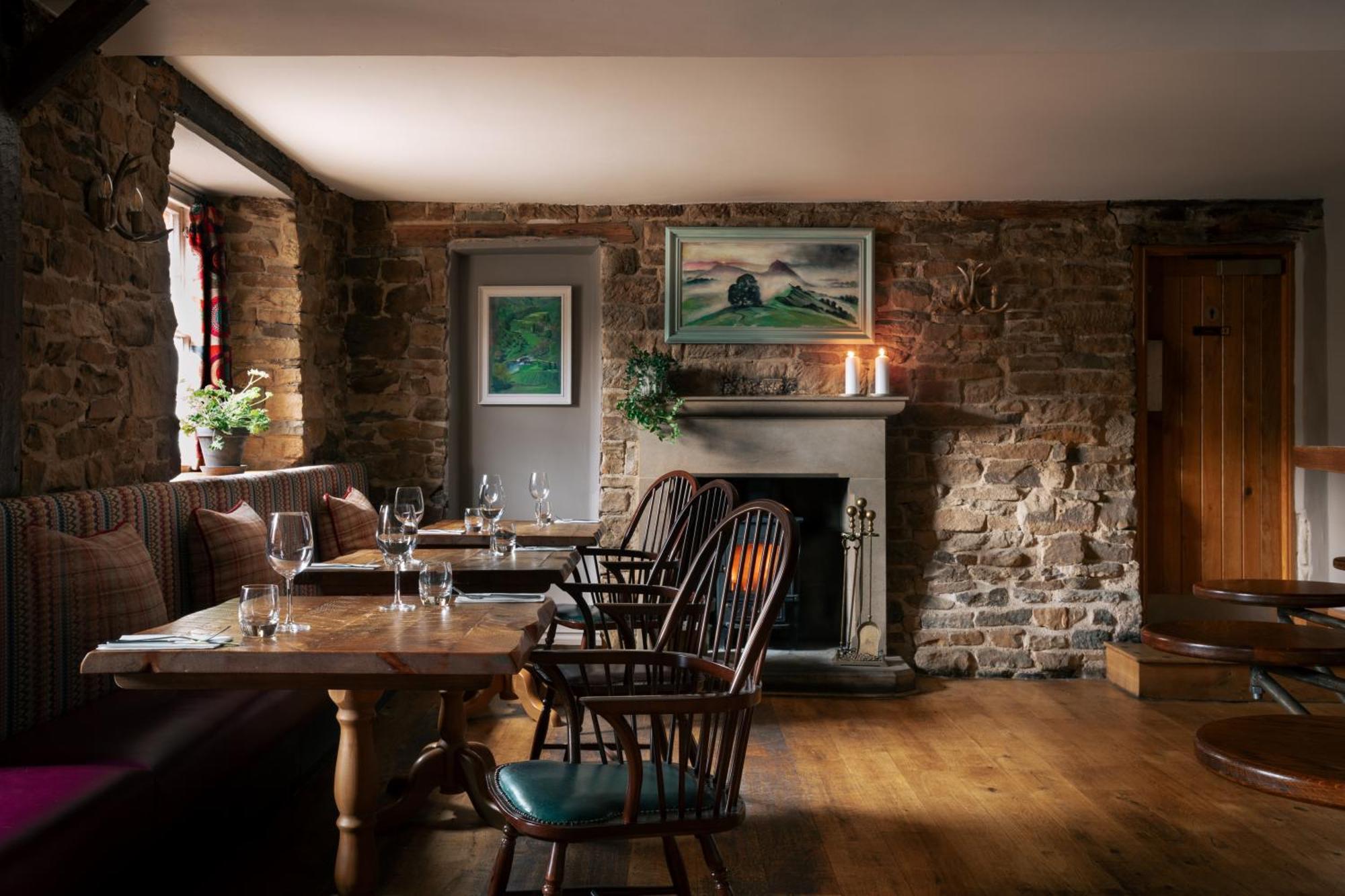 The Pilsley Inn - Chatsworth บาสโลว์ ภายนอก รูปภาพ
