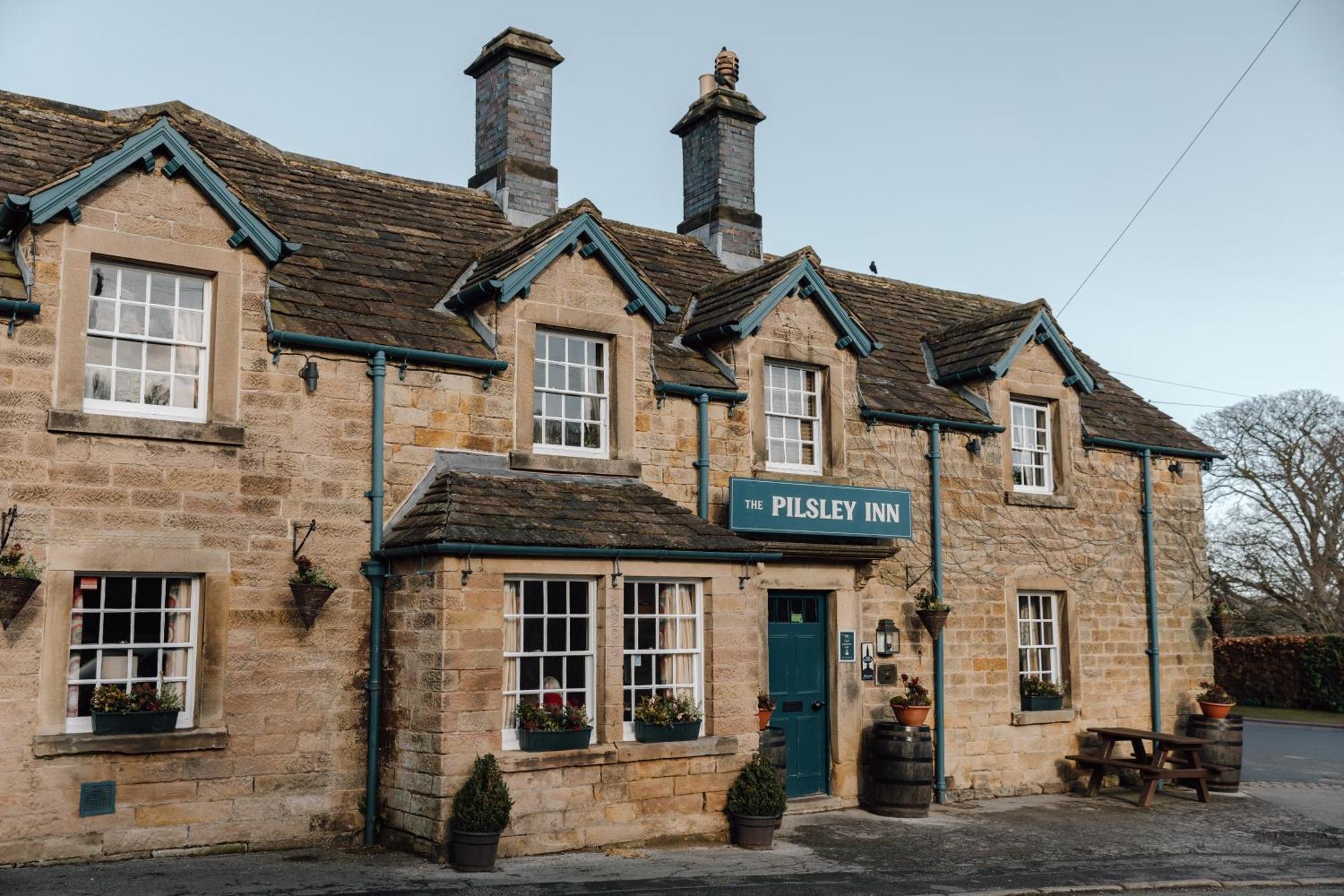 The Pilsley Inn - Chatsworth บาสโลว์ ภายนอก รูปภาพ