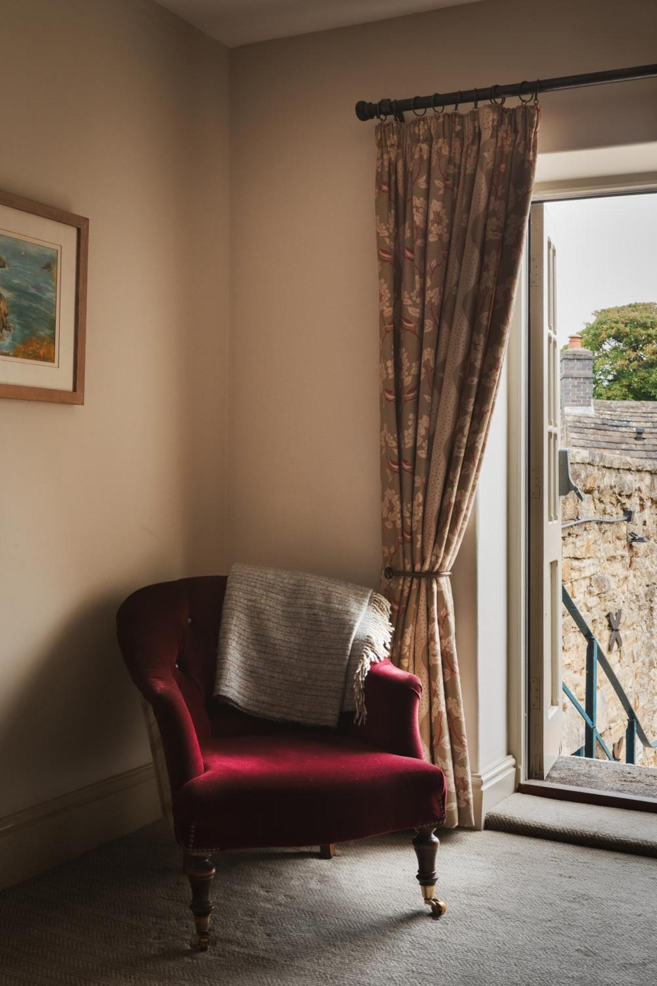 The Pilsley Inn - Chatsworth บาสโลว์ ภายนอก รูปภาพ