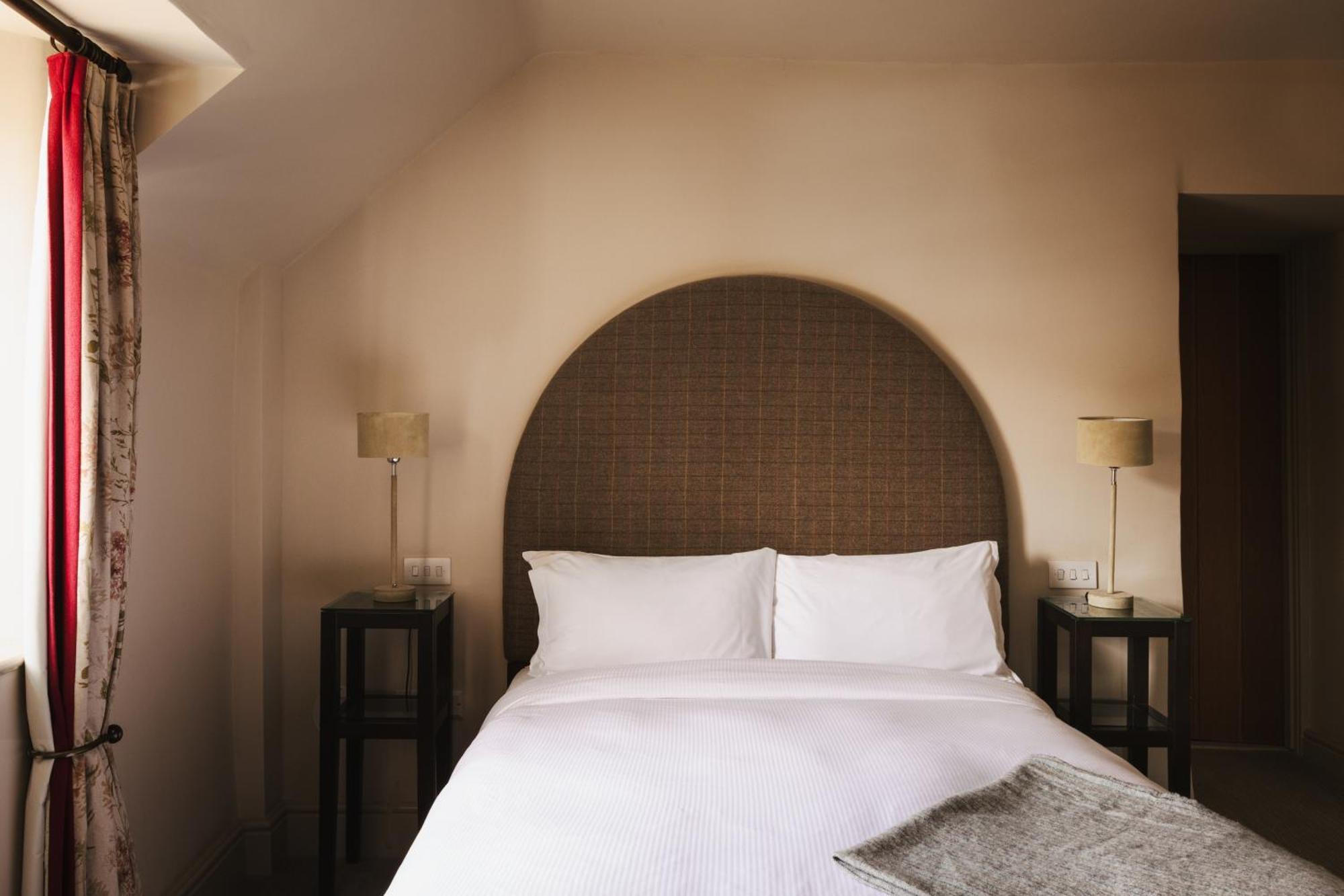 The Pilsley Inn - Chatsworth บาสโลว์ ภายนอก รูปภาพ